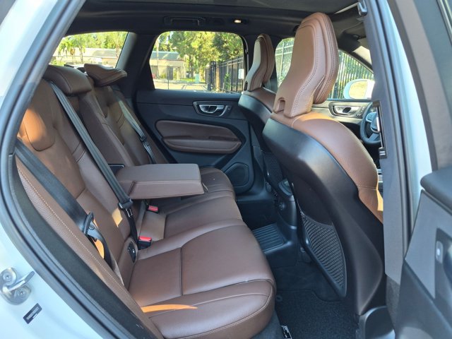 Used 2022 Volvo XC60 T8 Inscription Expression w/ Climate Package AWD/4WD image 19