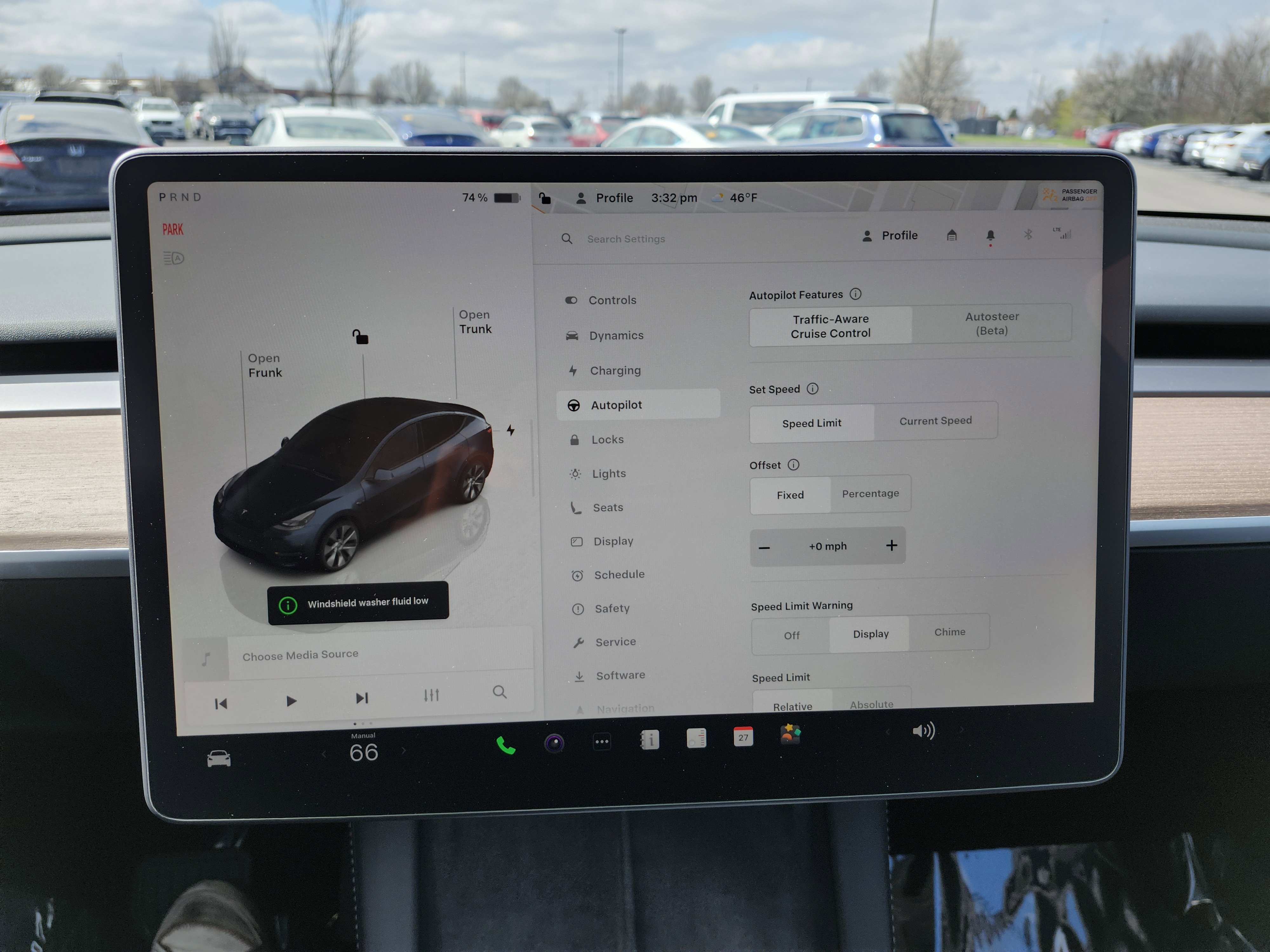 Used 2024 Tesla Model Y Long Range AWD/4WD image 31