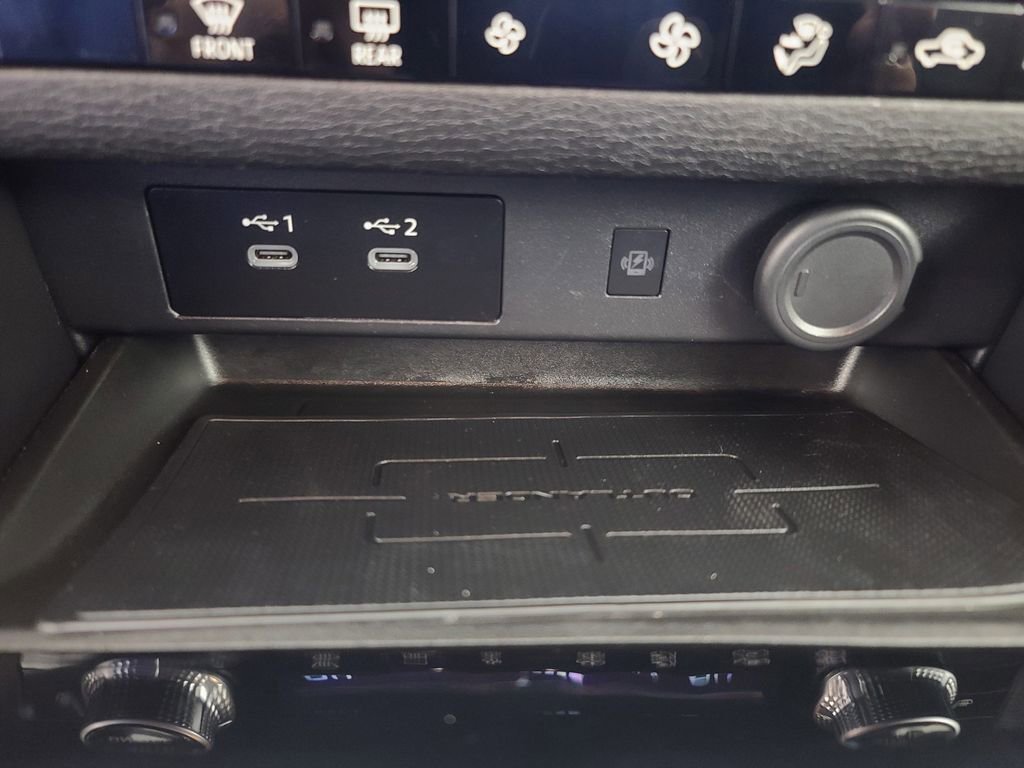 Used 2025 Mitsubishi Outlander SE AWD/4WD image 38