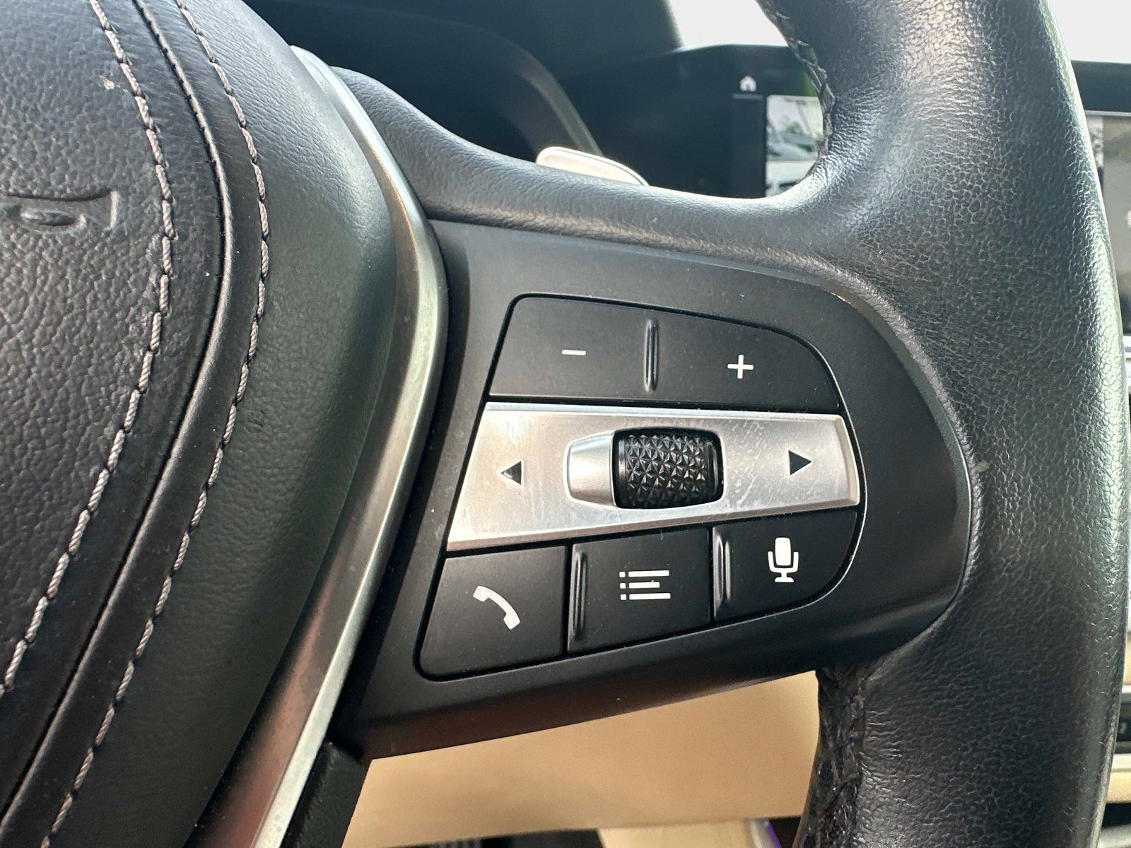 Used 2022 BMW X5 sDrive40i w/ Premium Package image 25