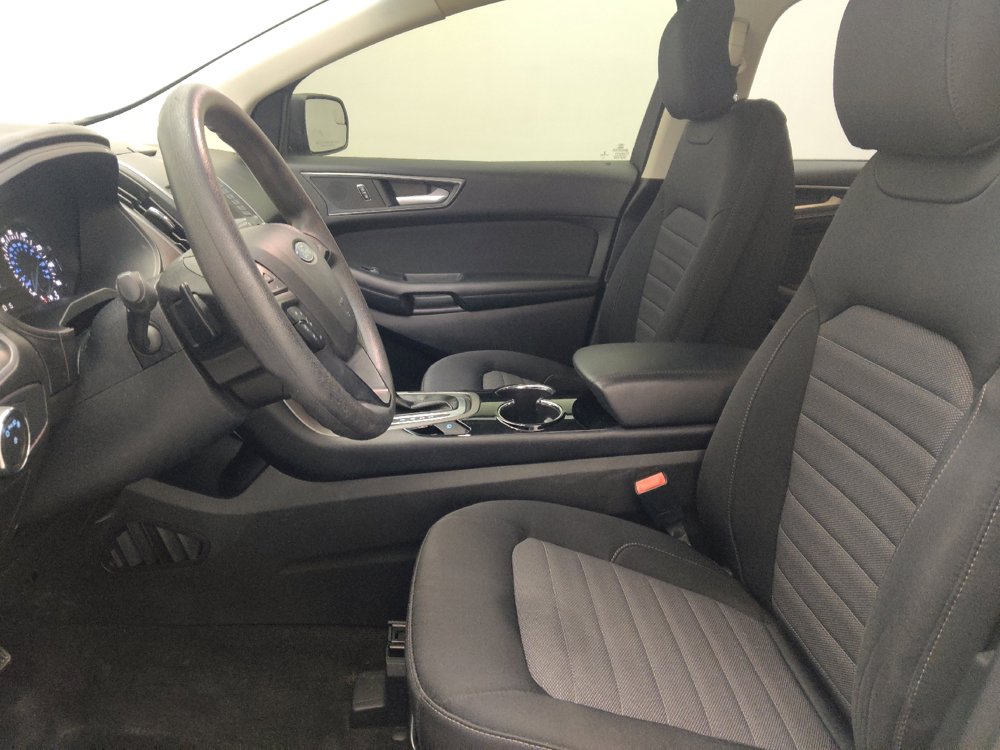 Used 2018 Ford Edge SE FWD image 17
