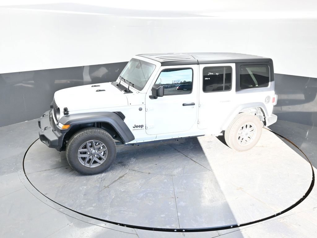 Used 2025 Jeep Wrangler Sport S image 19