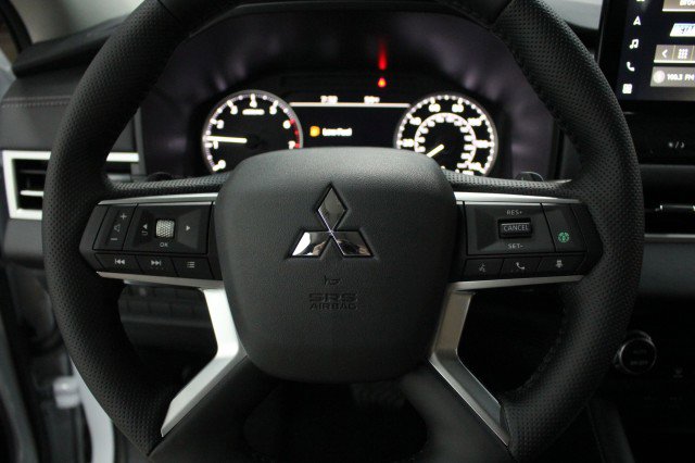 New 2026 Mitsubishi Outlander Trail Edition image 8