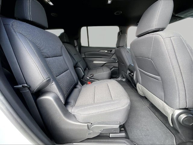New 2027 Chevrolet Traverse LT FWD image 26