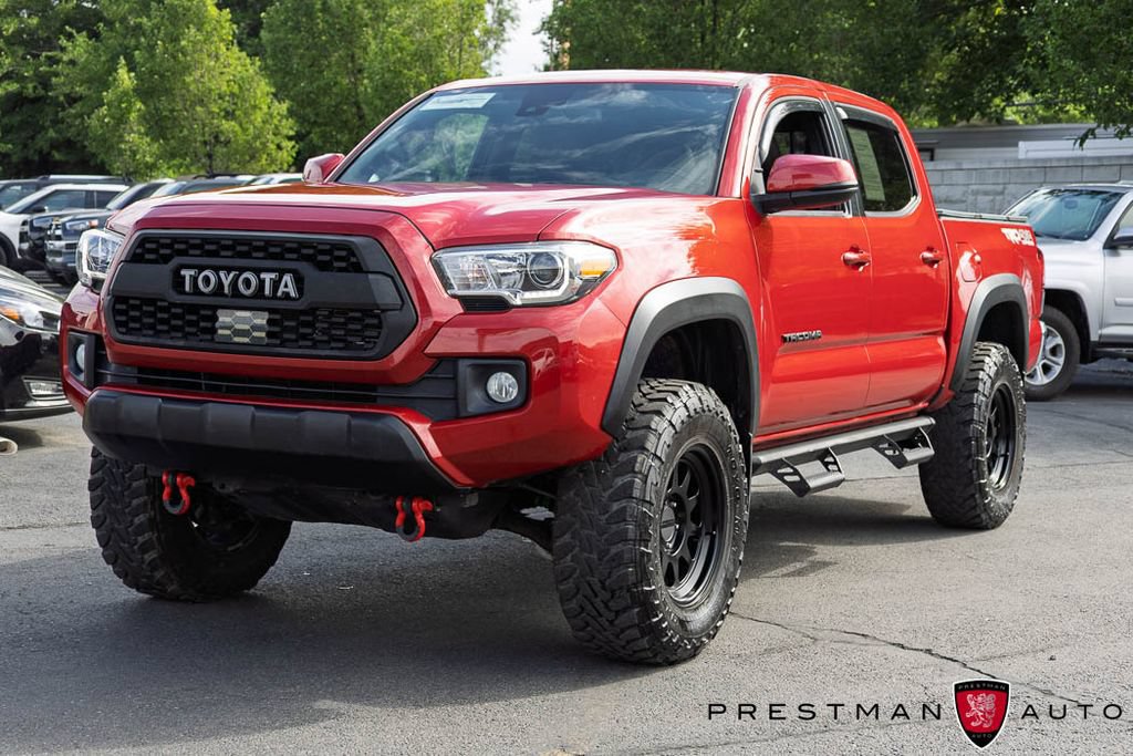 Used 2019 Toyota Tacoma TRD Off-Road AWD/4WD image 15