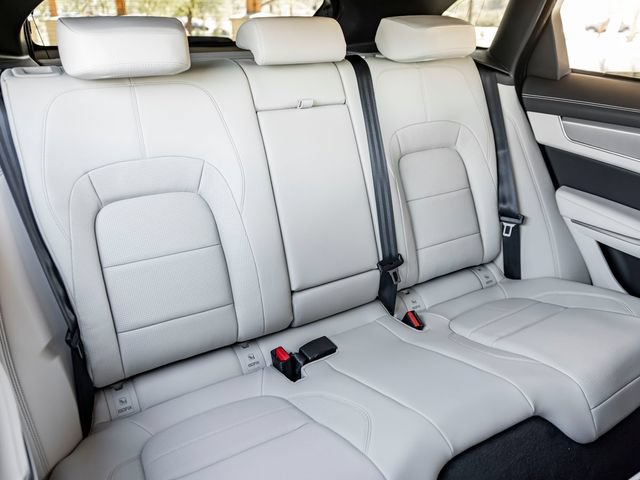 Certified 2025 Jaguar F-PACE R-Dynamic S AWD/4WD image 24
