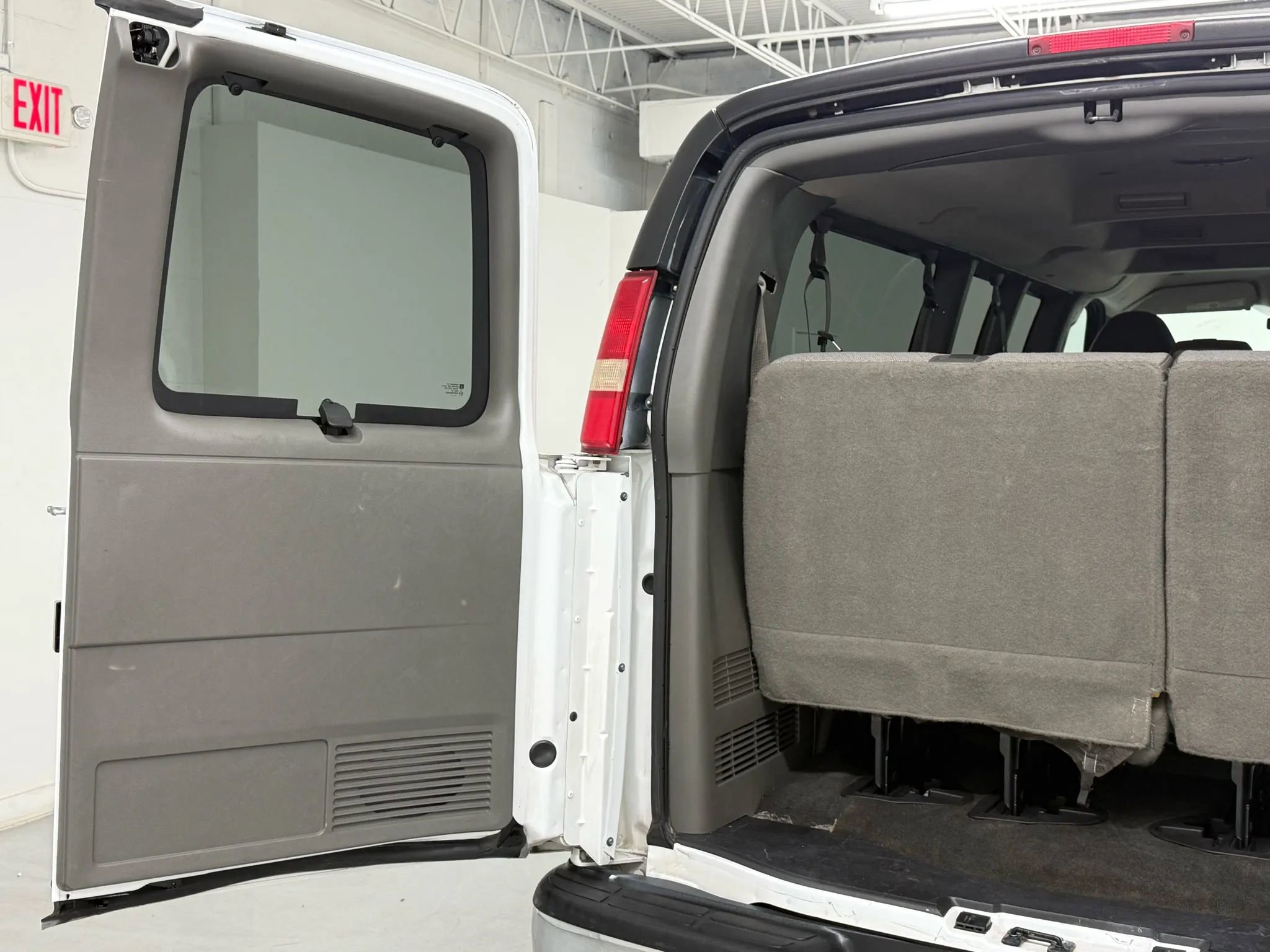 Used 2012 Chevrolet Express 3500 LT w/ LT Preferred Equipment Group image 28