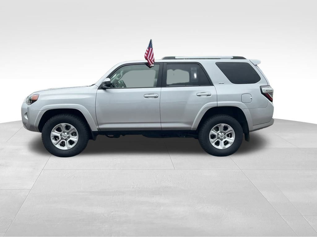 Used 2022 Toyota 4Runner SR5 image 30