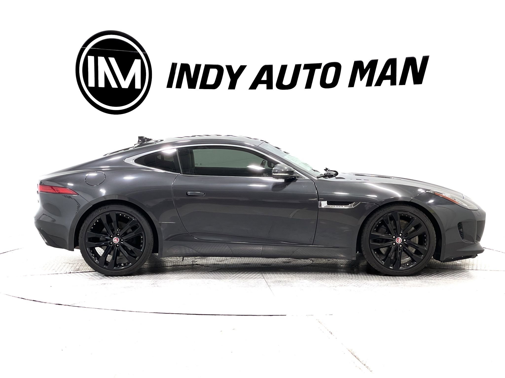 Used 2016 Jaguar F-TYPE S image 3