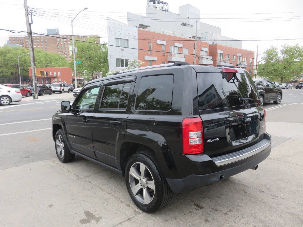 Used 2016 Jeep Patriot High Altitude AWD/4WD image 4