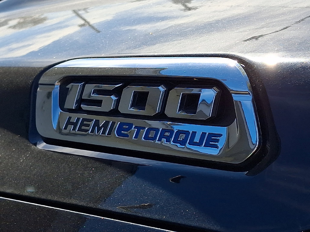 Used 2024 RAM 1500 Laramie AWD/4WD image 31