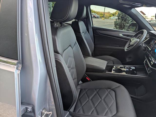 Certified 2024 Volkswagen Atlas Cross Sport SE AWD/4WD image 13