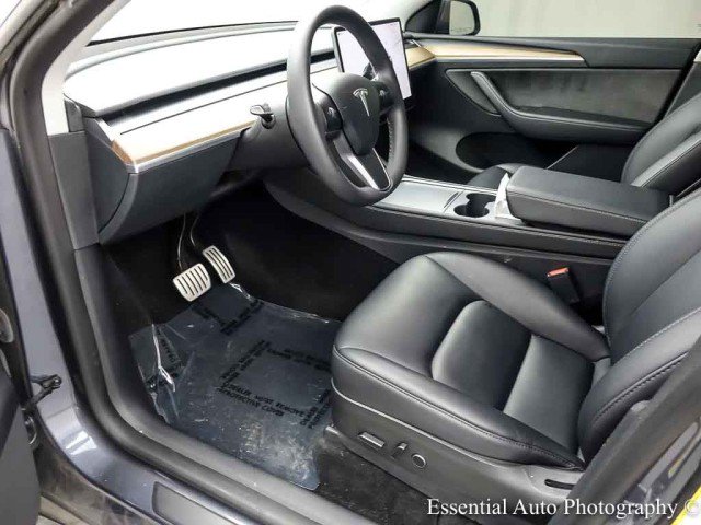 Used 2023 Tesla Model Y Performance AWD/4WD image 13