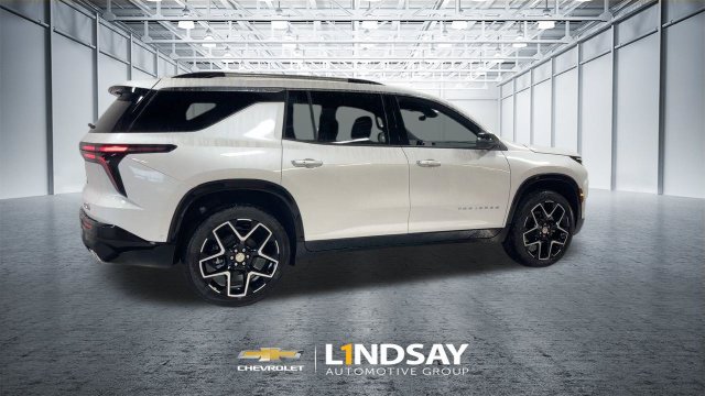 Certified 2025 Chevrolet Traverse High Country AWD/4WD image 2