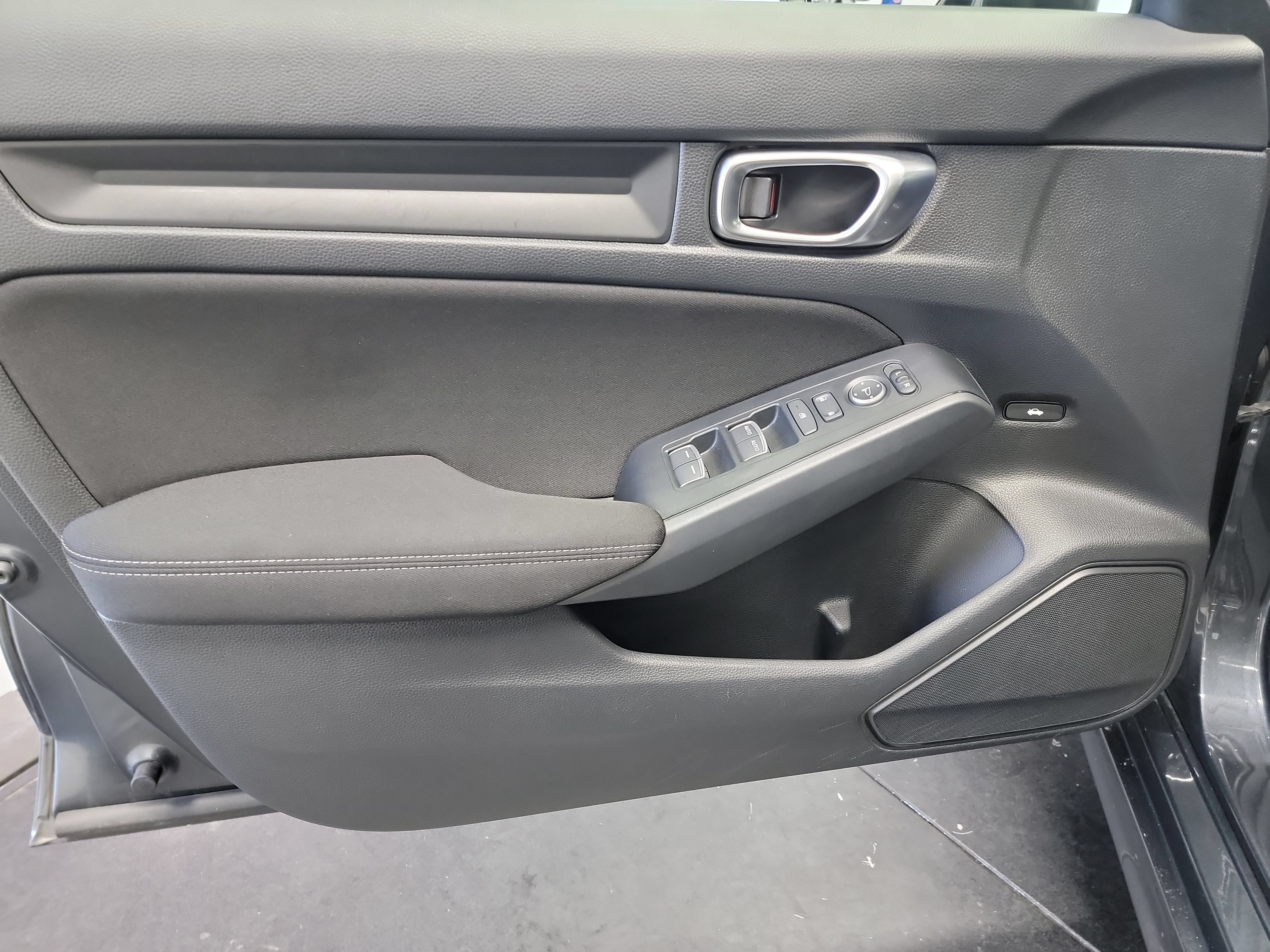 Used 2024 Honda Civic Sport image 13