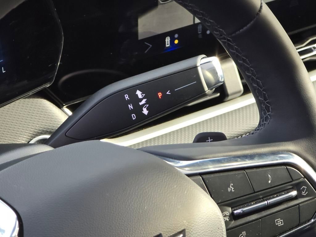 Used 2026 Chevrolet Equinox LT w/ Convenience Package II image 23