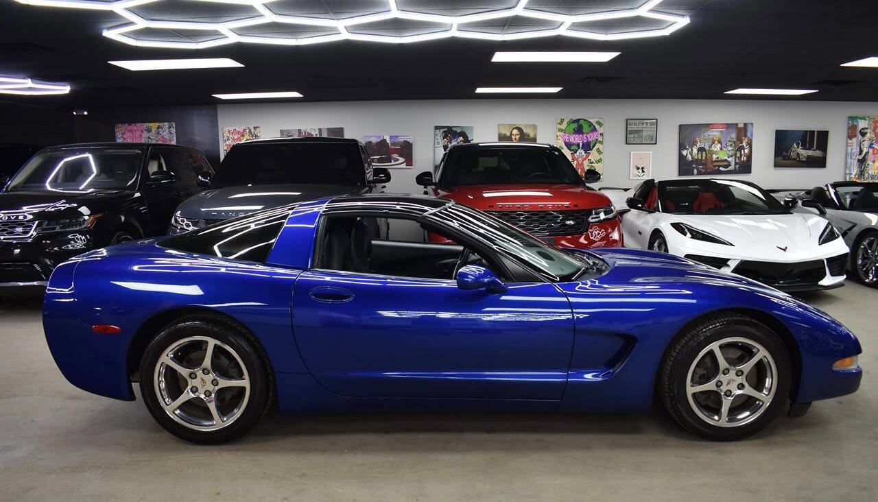 Used 2002 Chevrolet Corvette Coupe w/ Preferred Equipment Group1 RWD image 4