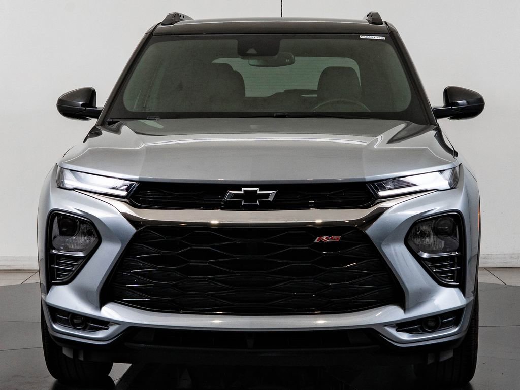 Used 2023 Chevrolet TrailBlazer RS w/ Convenience Package image 2
