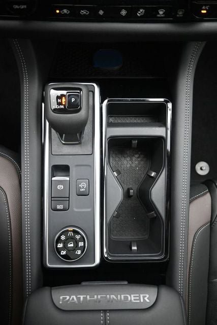 New 2026 Nissan Pathfinder Platinum AWD/4WD image 21