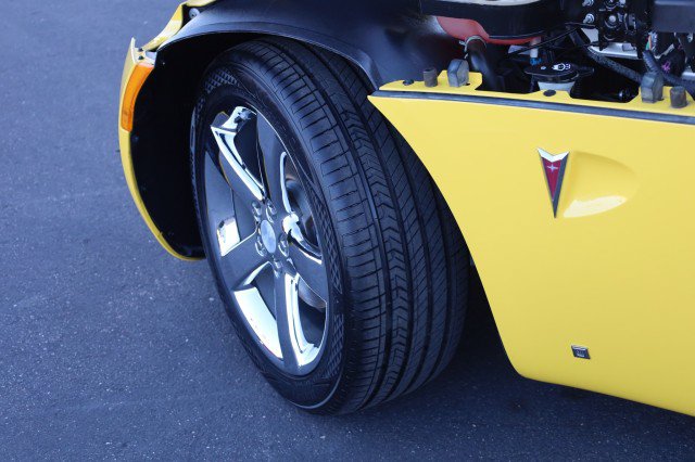 Used 2008 Pontiac Solstice GXP w/ Premium Package RWD image 41