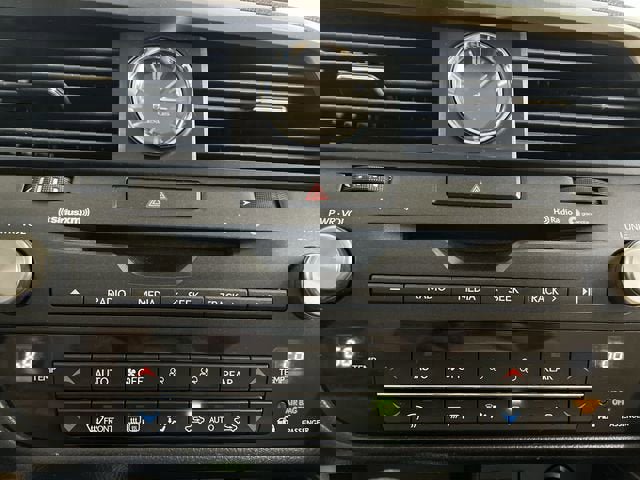 Used 2022 Lexus RX 450hL Luxury w/ Cold Area Package (CK) image 18