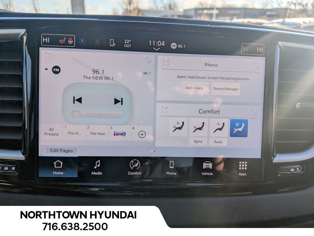 Used 2024 Chrysler Pacifica Touring-L image 24