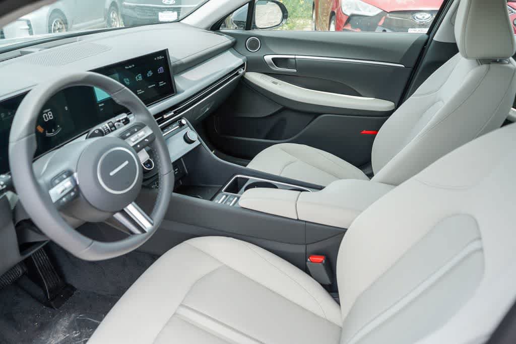 New 2026 Hyundai Sonata SEL FWD image 18