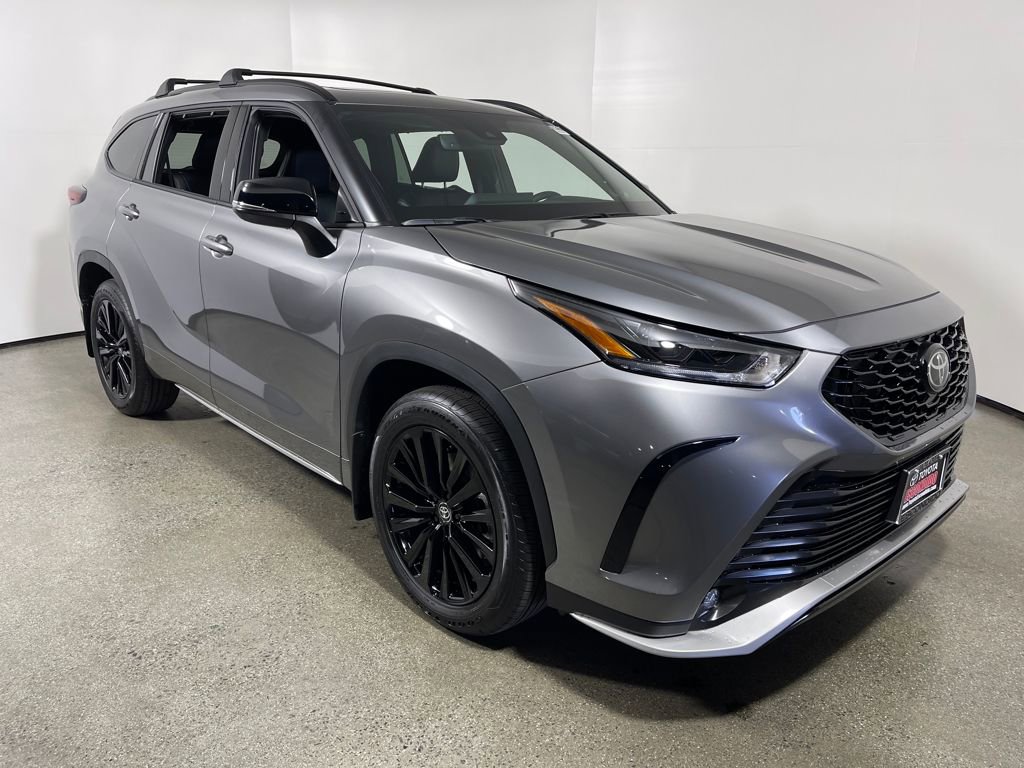 New 2026 Toyota Highlander XSE image 1