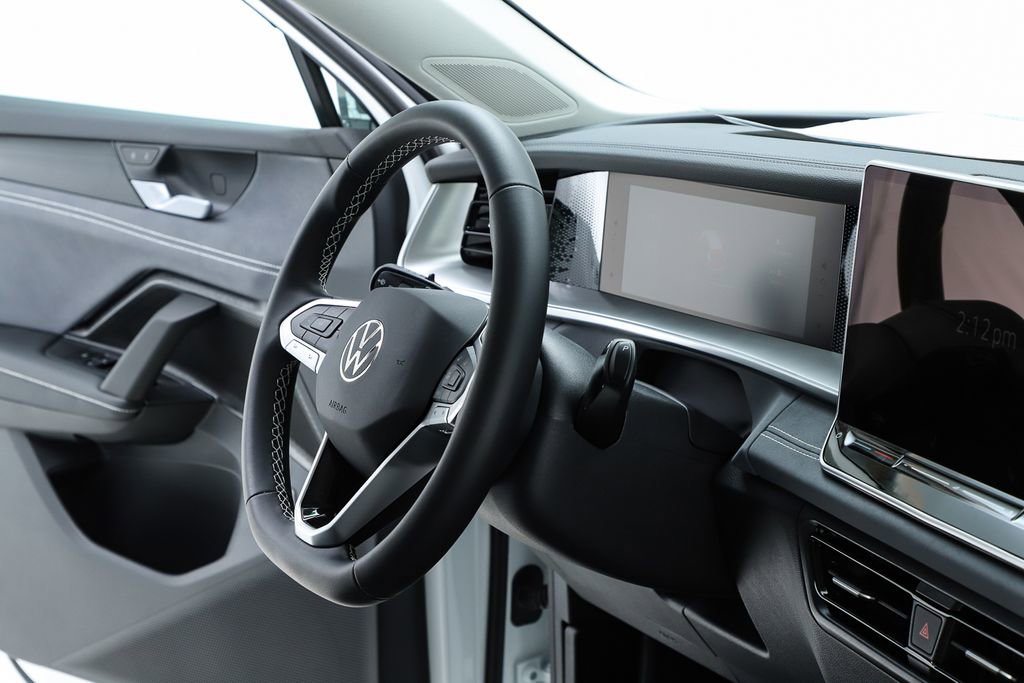 New 2026 Volkswagen Tiguan SE image 73