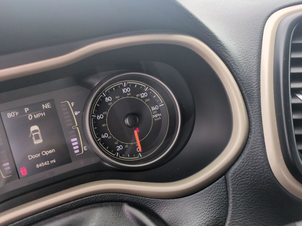 Used 2017 Jeep Cherokee Sport FWD image 21
