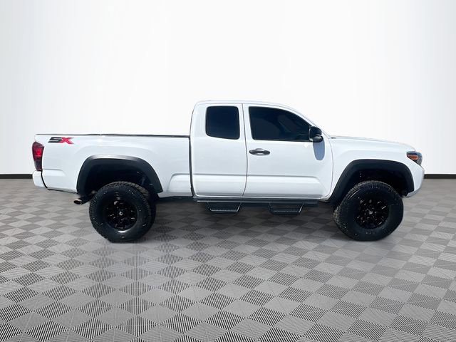 Used 2022 Toyota Tacoma SR w/ SX Package image 8