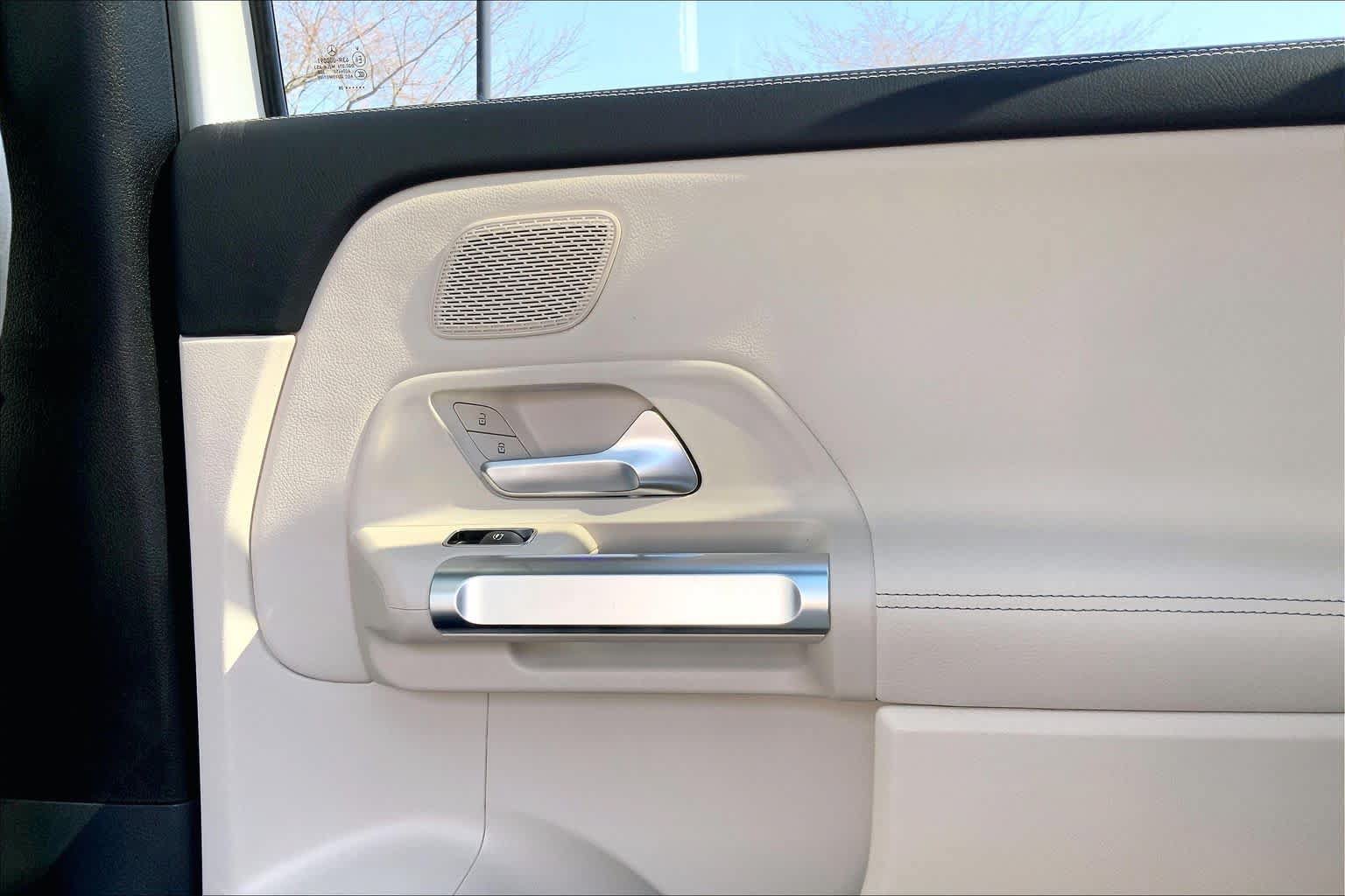 New 2026 Mercedes-Benz GLB 250 4MATIC image 23