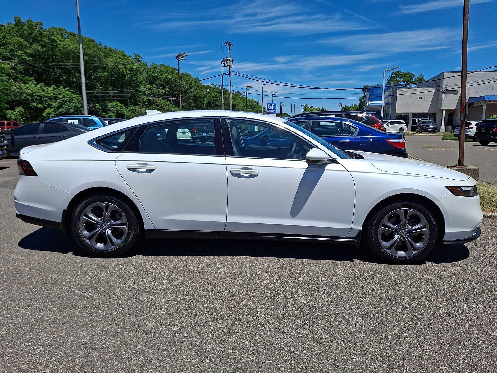 Certified 2023 Honda Accord EX image 7
