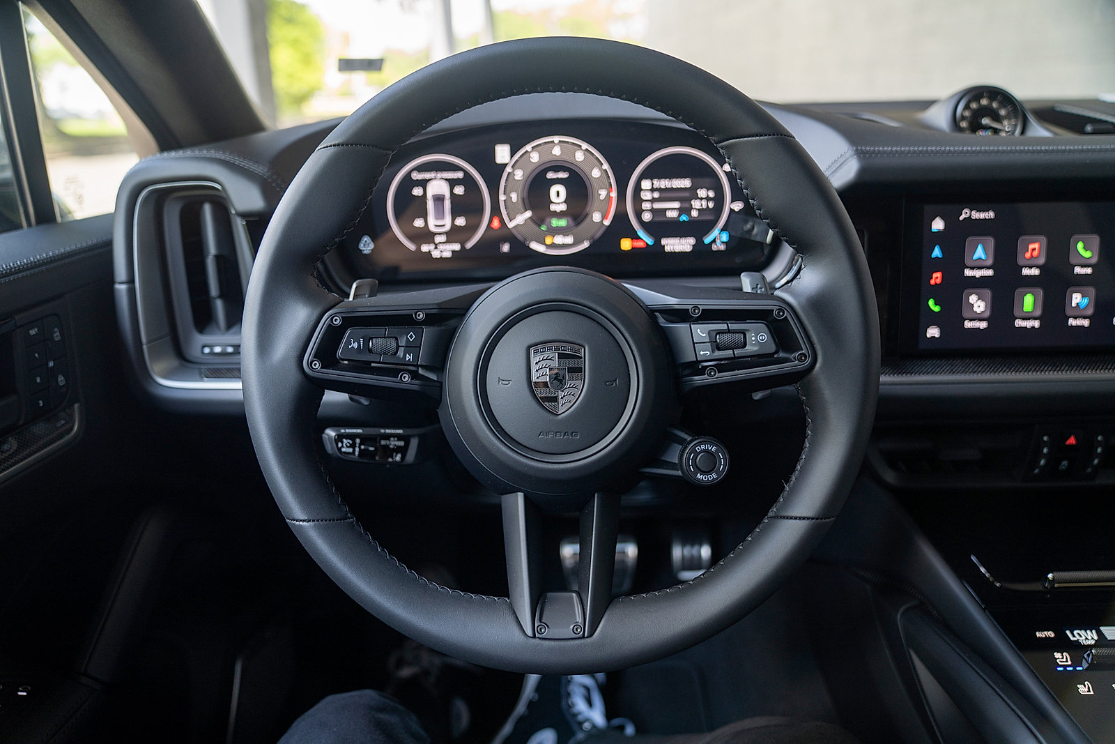 Used 2025 Porsche Cayenne Turbo image 6