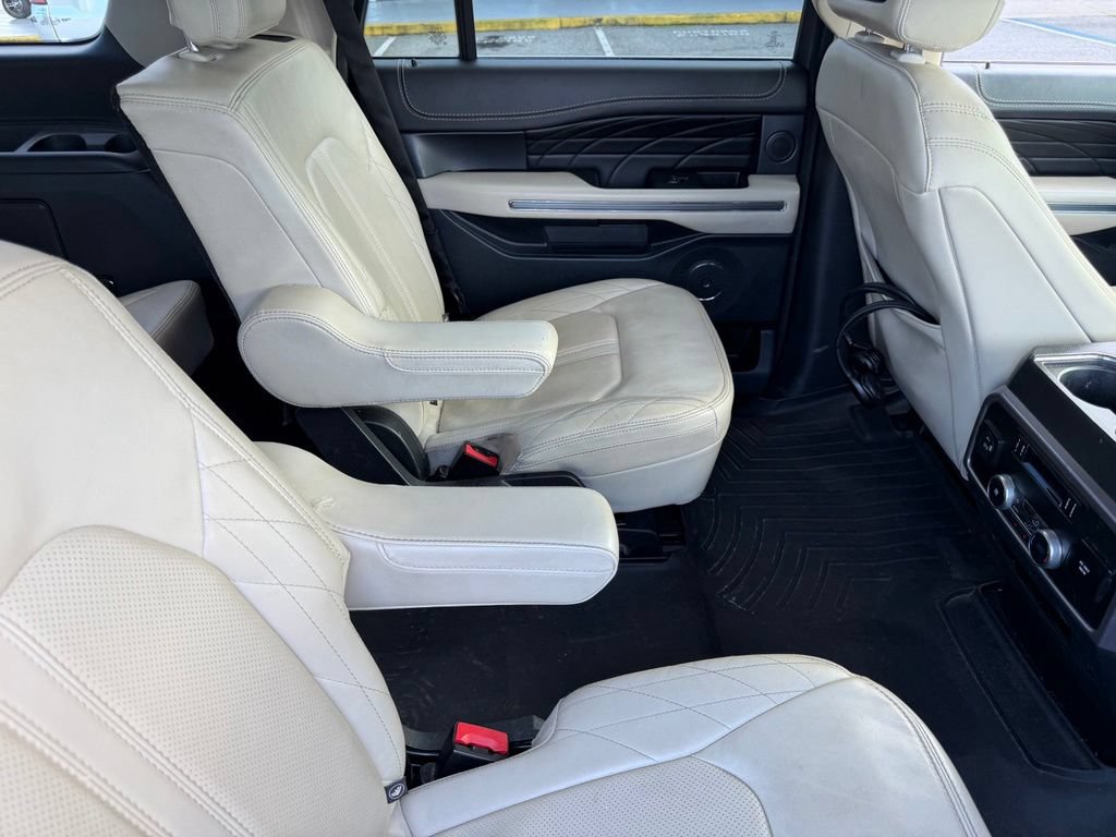 Used 2021 Ford Expedition Platinum RWD image 17