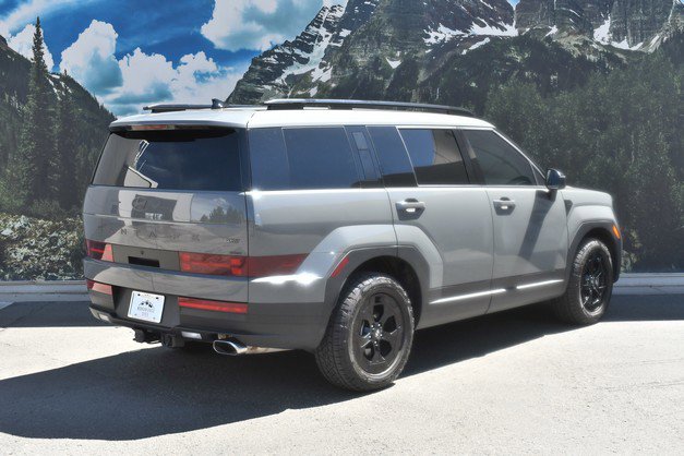 Used 2025 Hyundai Santa Fe XRT image 3