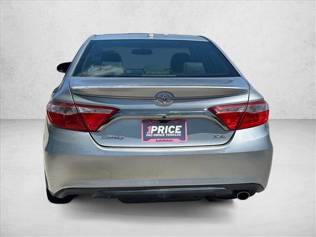Used 2016 Toyota Camry XSE w/ Moonroof Package FWD video 3