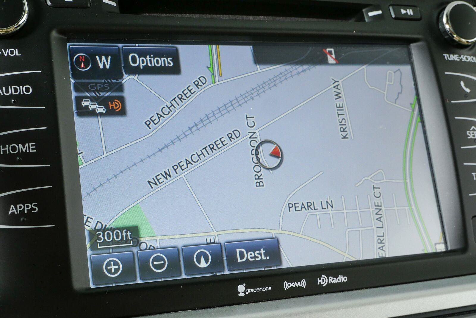 Used 2019 Toyota Highlander XLE AWD/4WD image 14