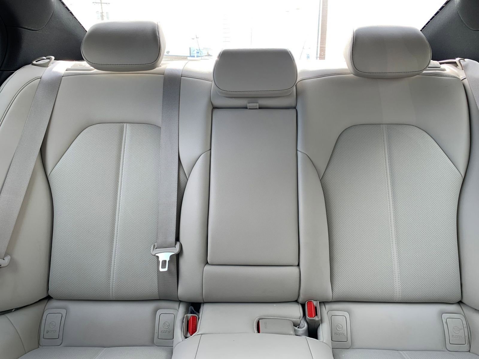 Used 2025 Genesis G70 2.5T image 38