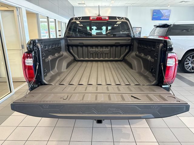 New 2026 GMC Canyon Denali w/ LPO, Denali Black Edition AWD/4WD image 11
