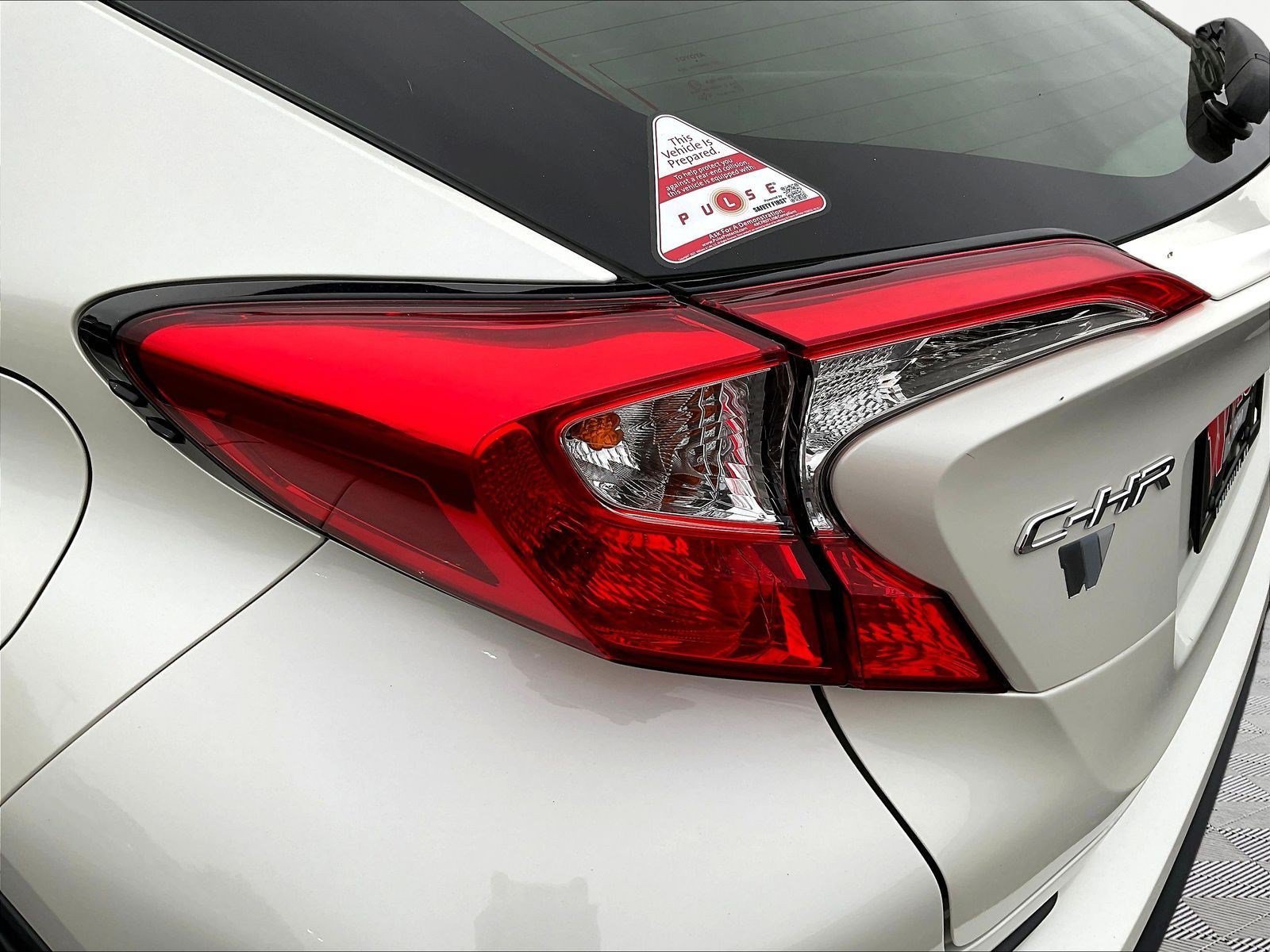 Used 2021 Toyota C-HR XLE FWD image 22