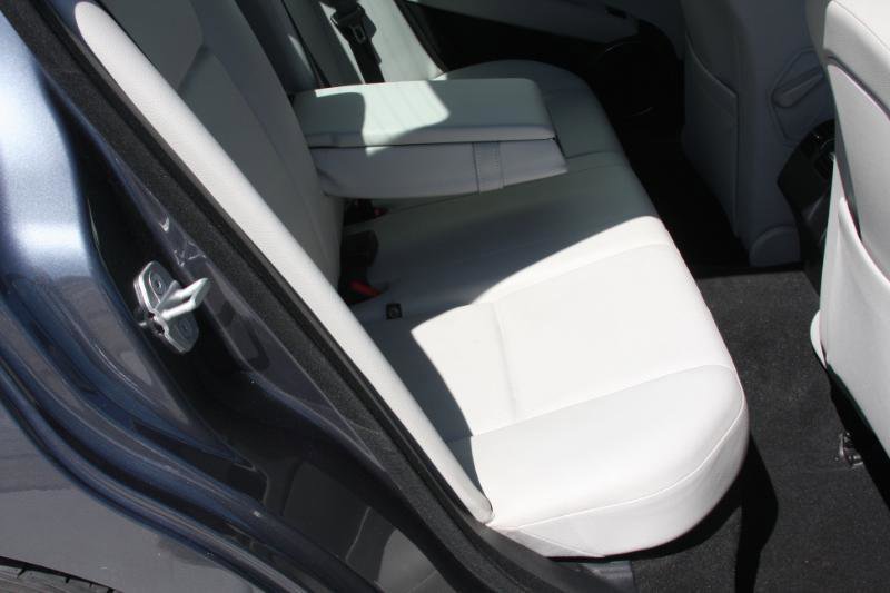 Used 2009 Mercedes-Benz C 300 Sport image 40