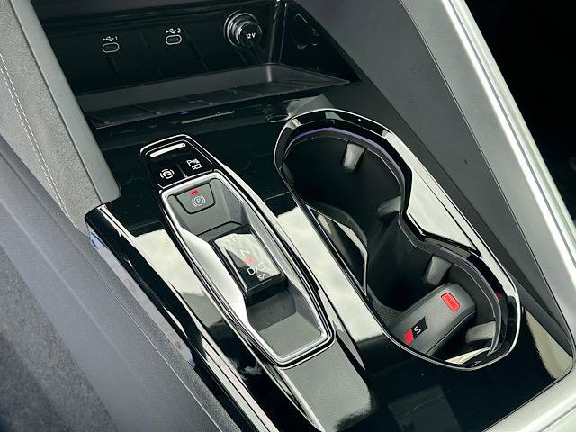 Used 2025 Audi SQ5 Prestige w/ Prestige Package image 26