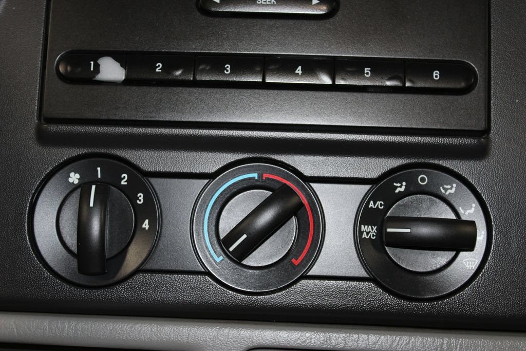 Used 2006 Ford F350 XL RWD image 39