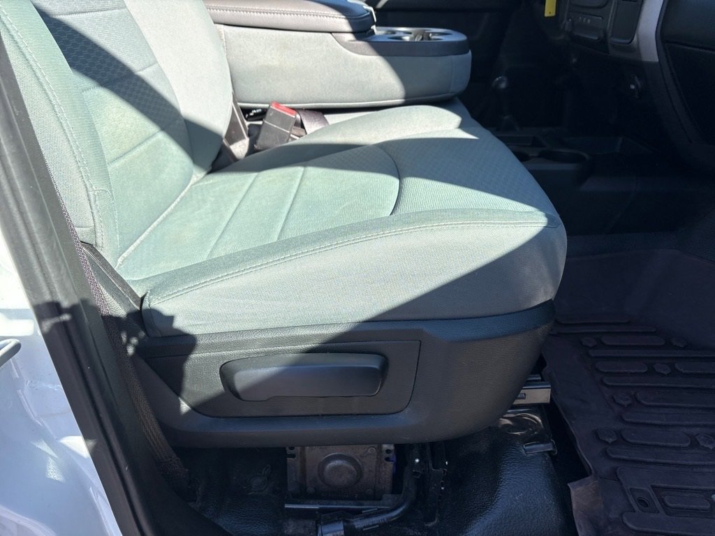 Used 2018 RAM 2500 Tradesman w/ Chrome Appearance Group image 9