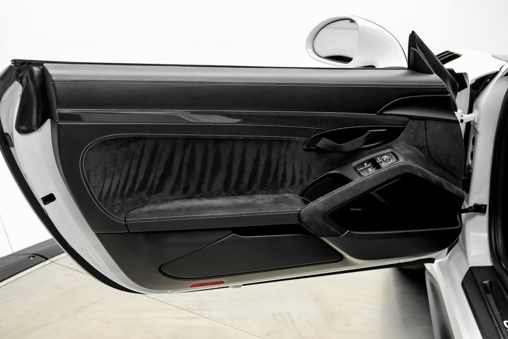 Used 2018 Porsche 911 GT2 RS RWD image 48