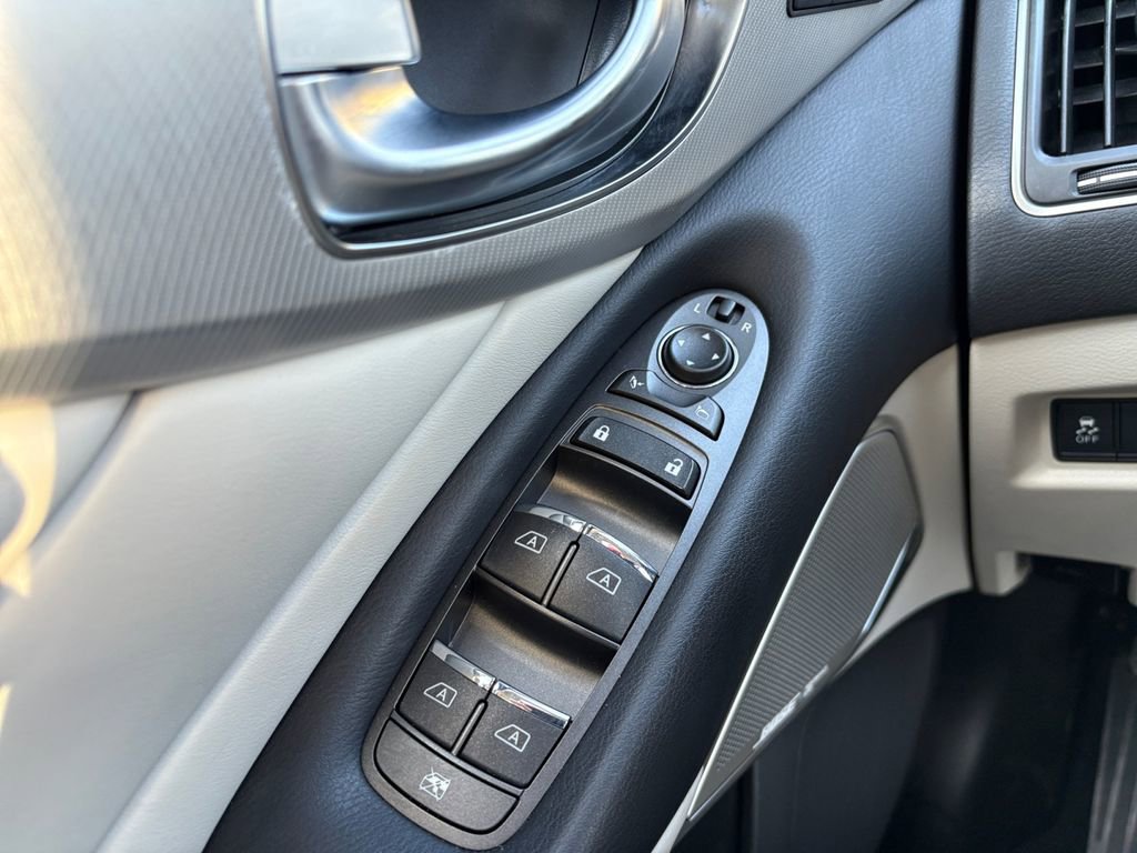 Used 2022 INFINITI Q50 Luxe w/ Cargo Package image 12