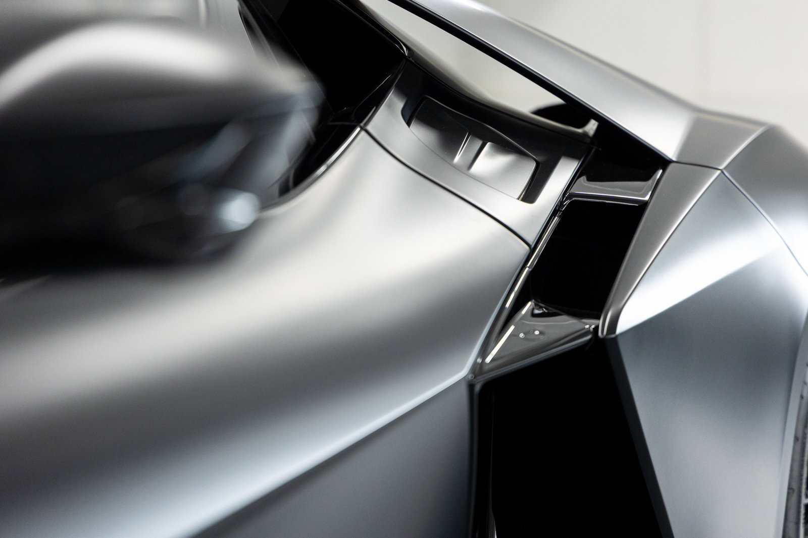 Used 2024 Lamborghini Revuelto image 22