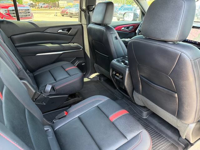 Used 2025 Chevrolet Traverse RS w/ LPO, Floor Liner Package FWD image 26