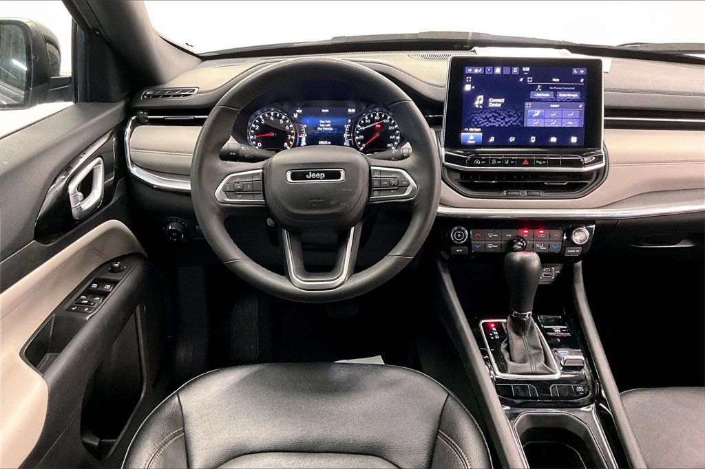 Used 2024 Jeep Compass Limited image 4